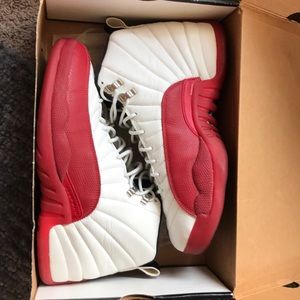 Air Jordan 12 1997 og white & red sz 11